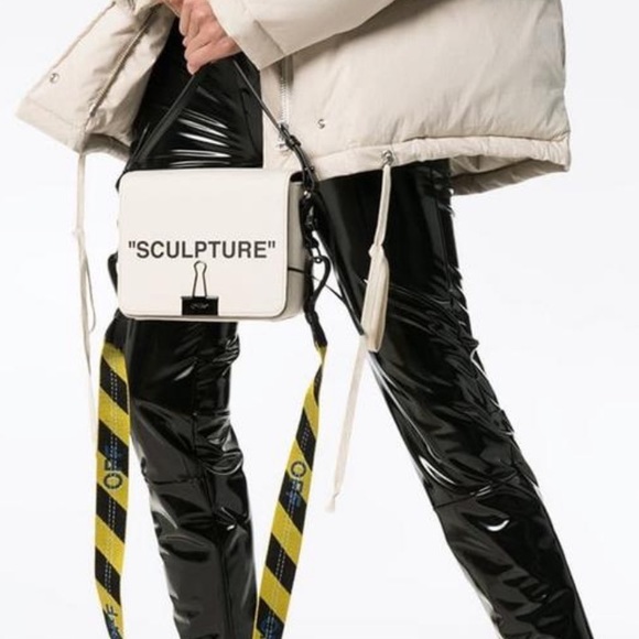 OFF-WHITE Sculpture Biege Cream Crosbody Bag - Picture 3 of 8